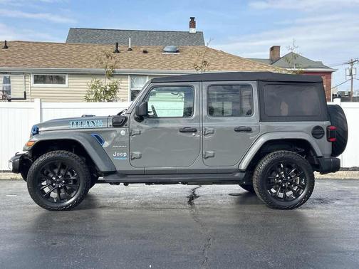 Sting-Gray Clearcoat 2021 Jeep Wrangler Unlimited 4xe Sahara