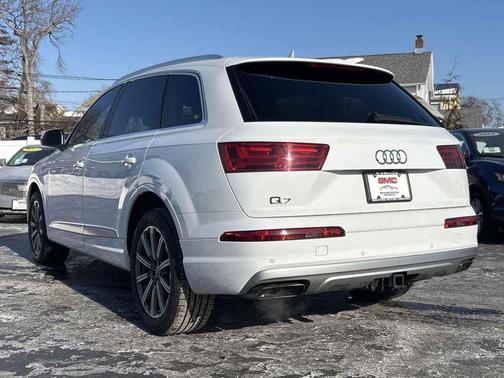 2019 Audi Q7 55 Premium Plus