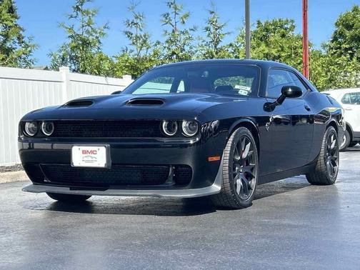 Pitch Black Clearcoat 2022 Dodge Challenger SRT Hellcat