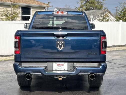 True Blue Pearlcoat 2018 RAM 1500 Big Horn
