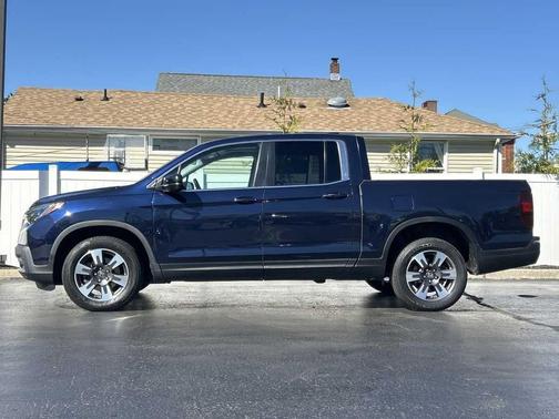 Obsidian Blue Pearl 2019 Honda Ridgeline RTL