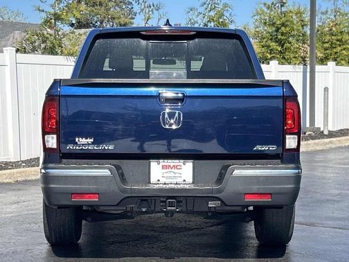 Obsidian Blue Pearl 2019 Honda Ridgeline RTL