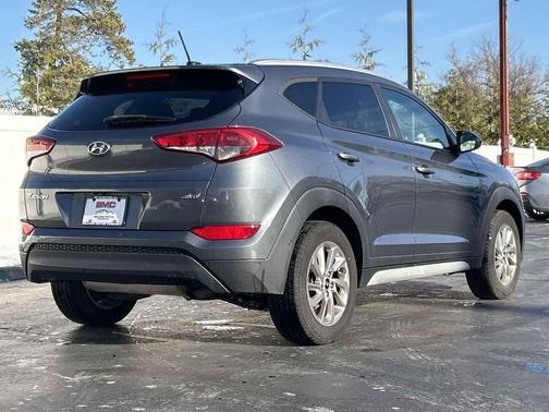 2017 Hyundai TUCSON SE
