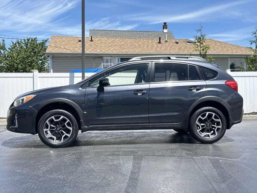 Dark Gray Metallic 2017 Subaru Crosstrek 2.0i Limited