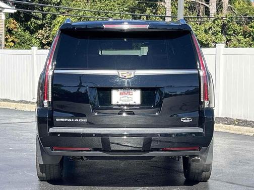 2019 Cadillac Escalade Luxury