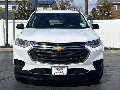 Summit White 2020 Chevrolet Traverse LS