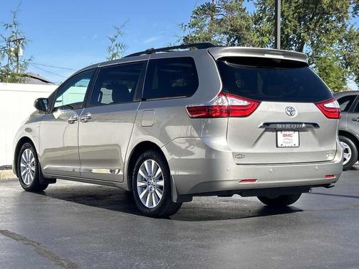 2017 Toyota Sienna Limited Premium