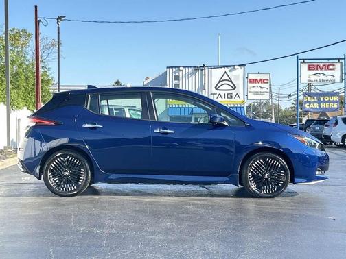 Deep Blue Pearl 2025 Nissan Leaf SV PLUS