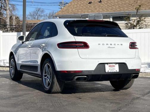 2018 Porsche Macan AWD