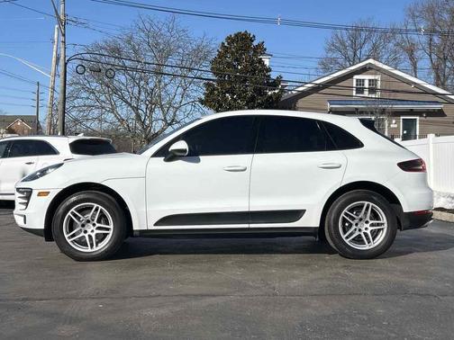 2018 Porsche Macan AWD
