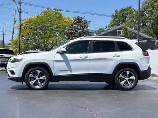 Bright White Clearcoat 2019 Jeep Cherokee Limited