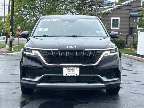 Aurora Black Pearl 2023 Kia Carnival EX