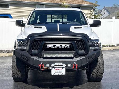 Bright White Clearcoat 2019 RAM 1500 Classic Warlock Crew Cab 4x4 5'7' Box