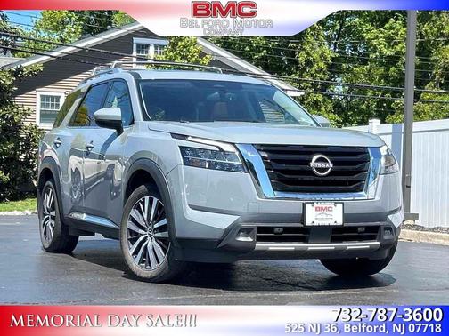 Boulder Gray Pearl 2022 Nissan Pathfinder Platinum 4WD