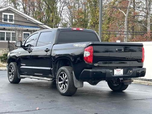 2017 Toyota Tundra SR5