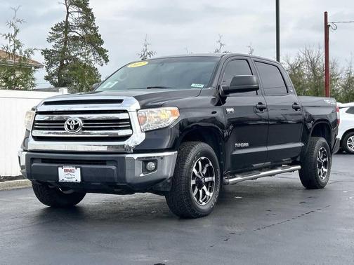 2017 Toyota Tundra SR5