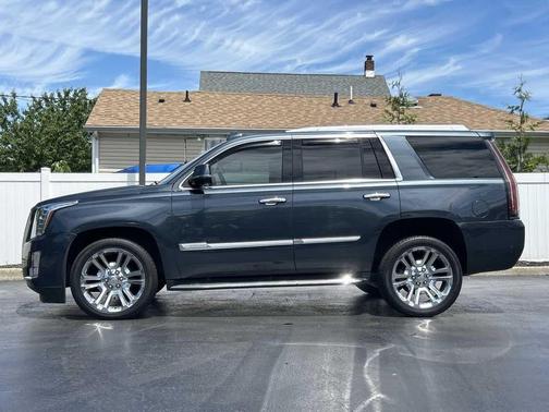 Shadow Metallic 2020 Cadillac Escalade Luxury