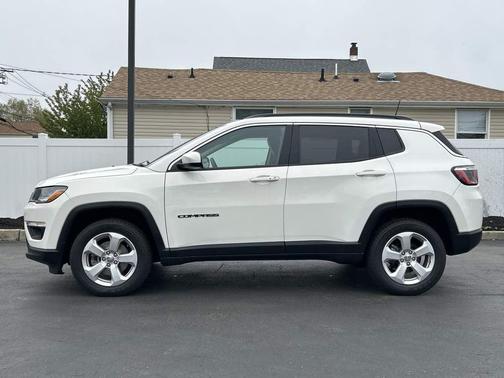 White Clearcoat 2019 Jeep Compass Latitude