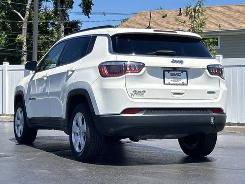 White Clearcoat 2019 Jeep Compass Latitude