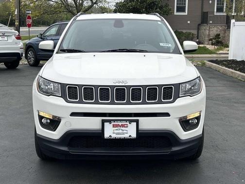 White Clearcoat 2019 Jeep Compass Latitude
