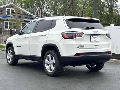 White Clearcoat 2019 Jeep Compass Latitude