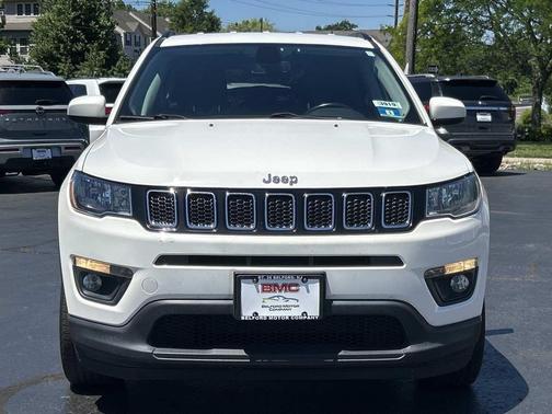 White Clearcoat 2019 Jeep Compass Latitude
