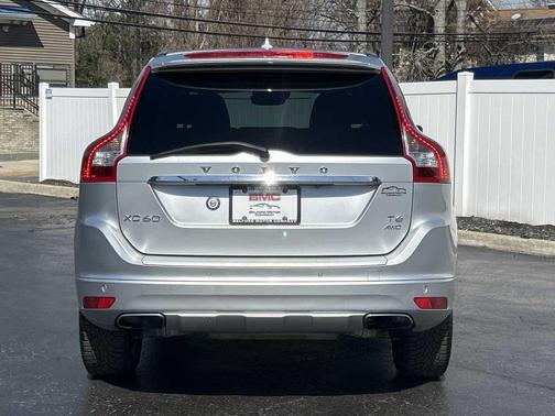 2015 Volvo XC60 T6 Platinum