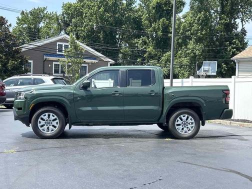 2022 Nissan Frontier SV