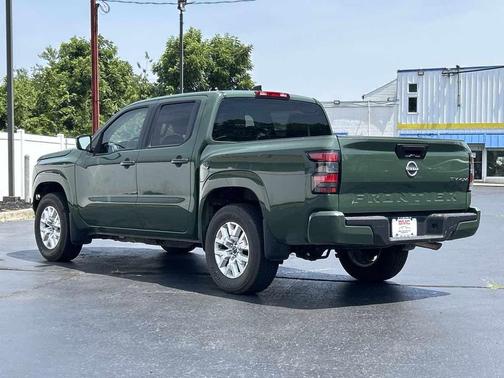 2022 Nissan Frontier SV