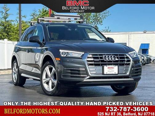 Manhattan Gray Metallic 2020 Audi Q5 45 Premium