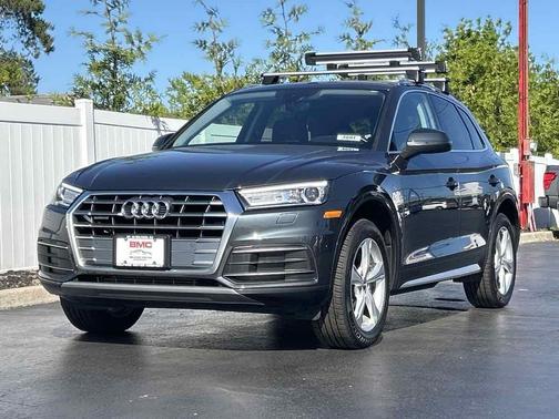 Manhattan Gray Metallic 2020 Audi Q5 45 Premium