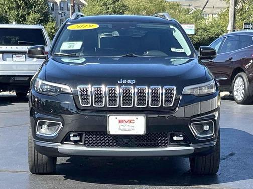2019 Jeep Cherokee Overland