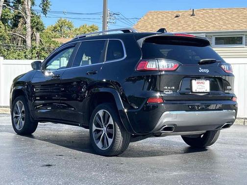 2019 Jeep Cherokee Overland