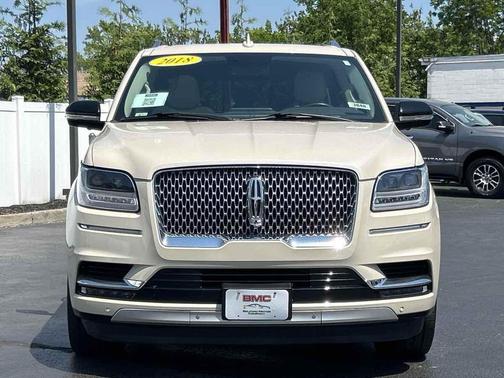Ivory Pearl Metallic Tri-Coat 2018 Lincoln Navigator Reserve