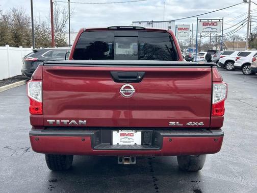 2017 Nissan Titan SL