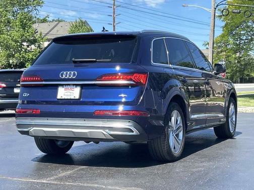 Navarra Blue Metallic 2022 Audi Q7 55 Premium Plus