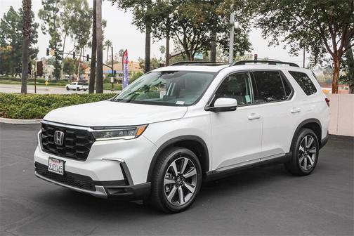 2024 Honda Pilot Touring 8-Passenger