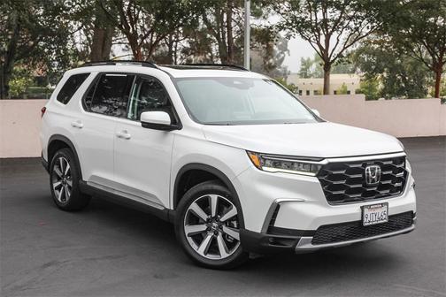 2024 Honda Pilot Touring 8-Passenger