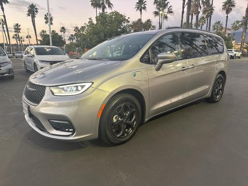 2021 Chrysler Pacifica Hybrid Limited