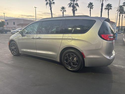 2021 Chrysler Pacifica Hybrid Limited
