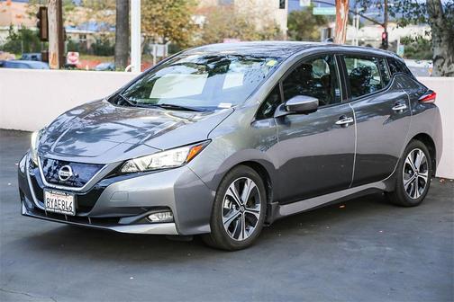 2022 Nissan Leaf SV 40 kWh