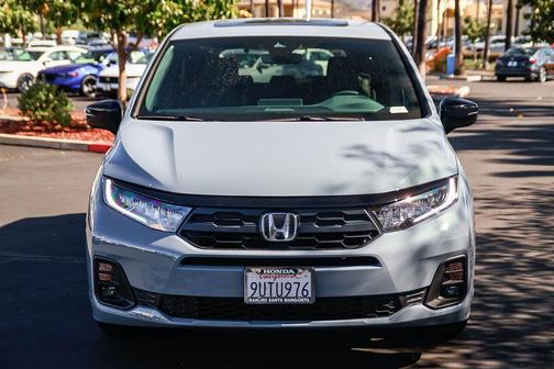 Sonic Gray Pearl 2026 Honda Odyssey Sport-L