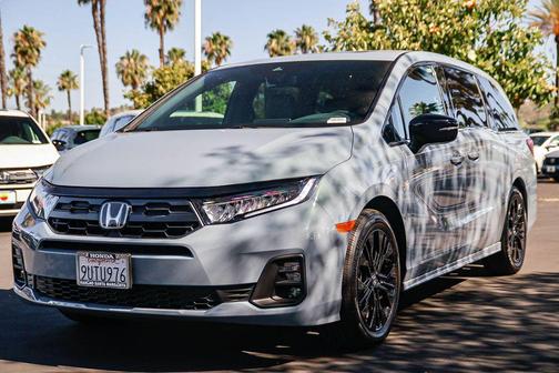 Sonic Gray Pearl 2026 Honda Odyssey Sport-L