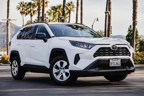 2020 Toyota RAV4 LE