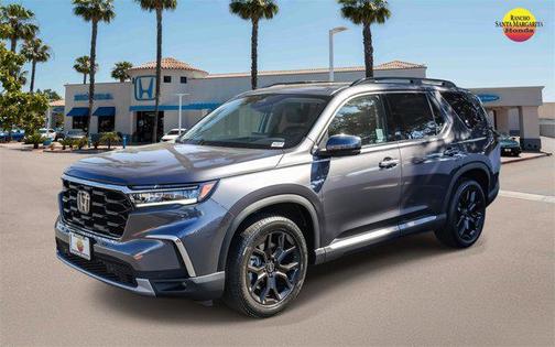 2025 Honda Pilot Touring 8-Passenger