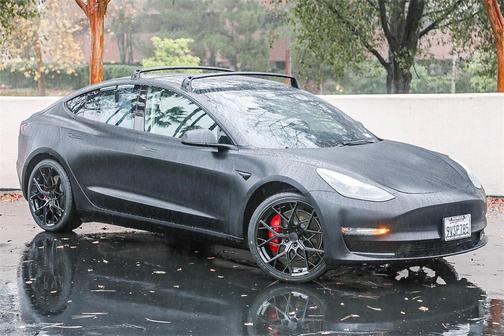 2023 Tesla Model 3 Performance