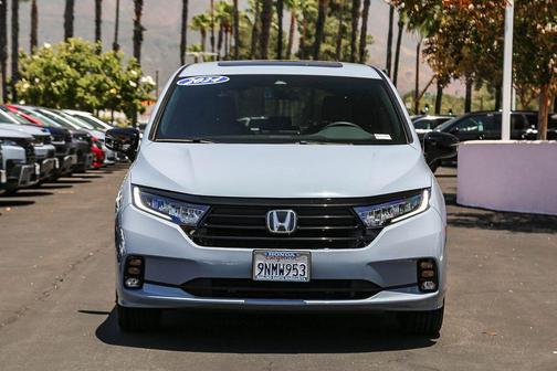 Sonic Gray Pearl 2024 Honda Odyssey Sport