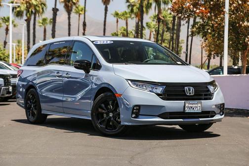 Sonic Gray Pearl 2024 Honda Odyssey Sport
