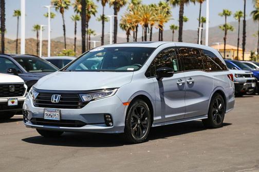 Sonic Gray Pearl 2024 Honda Odyssey Sport