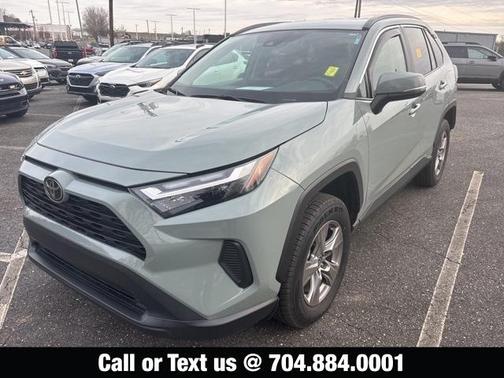 2022 Toyota RAV4 XLE